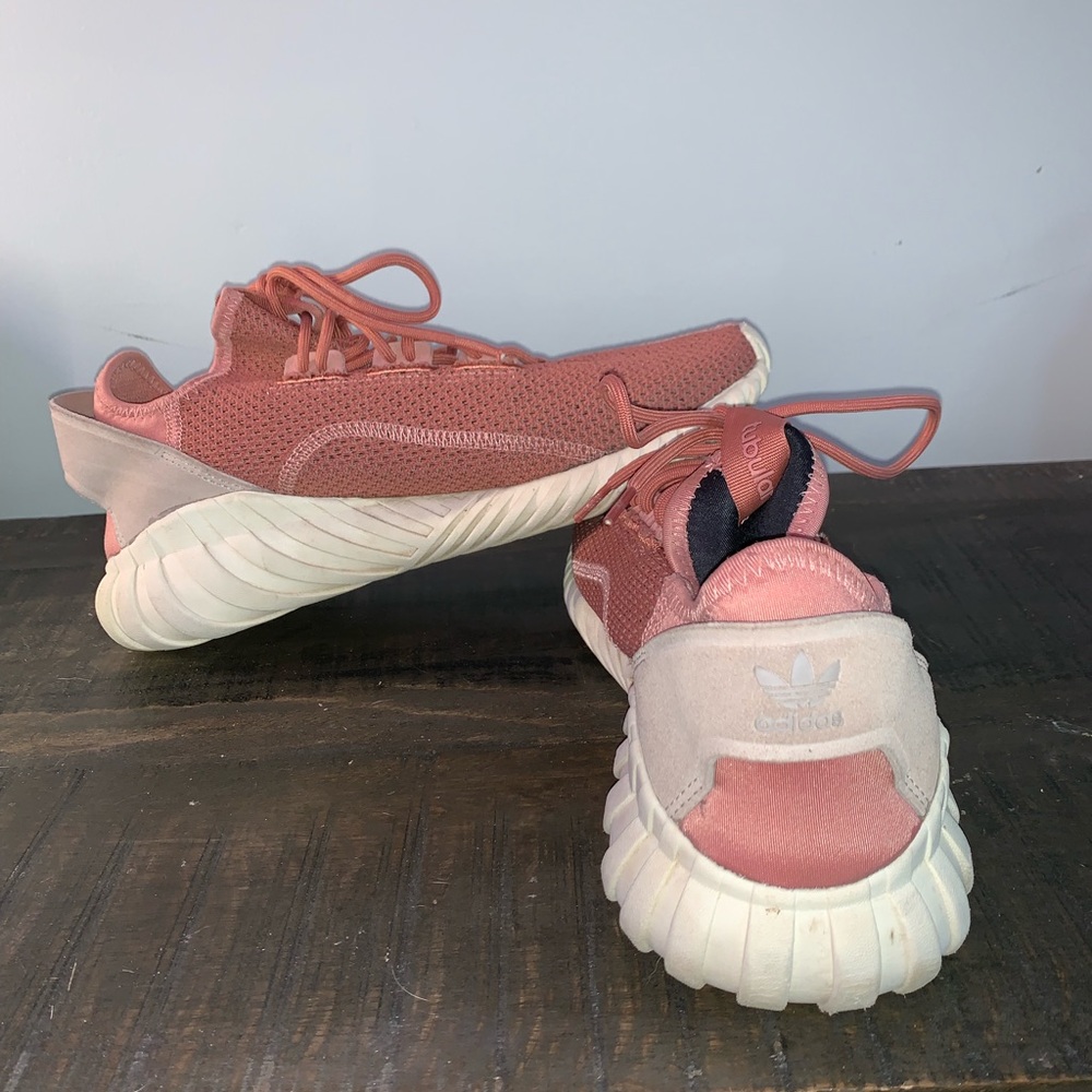 Adidas sneaker